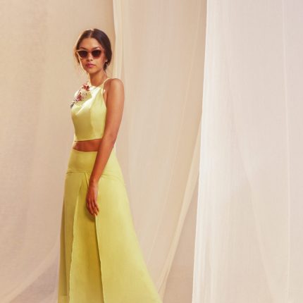 CROP TOP HASSEL FALDA INCY